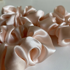 MAISON COLINE -Silk scrunchie